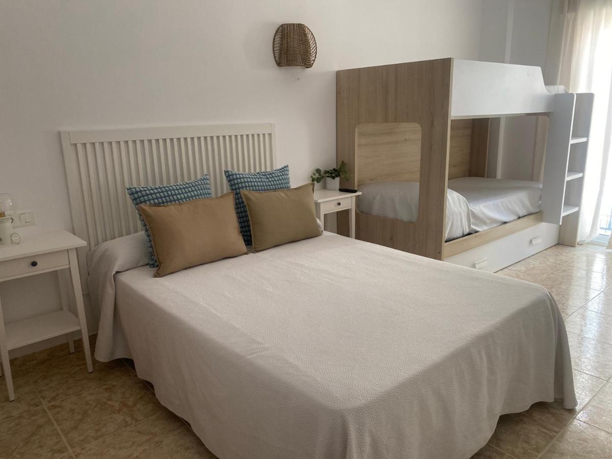 Hostal Andalucia Nerja Extérieur photo
