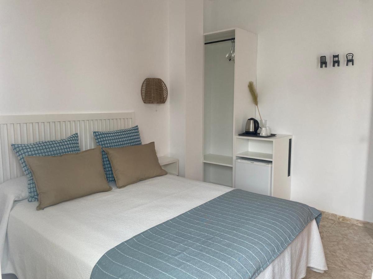 Hostal Andalucia Nerja Extérieur photo