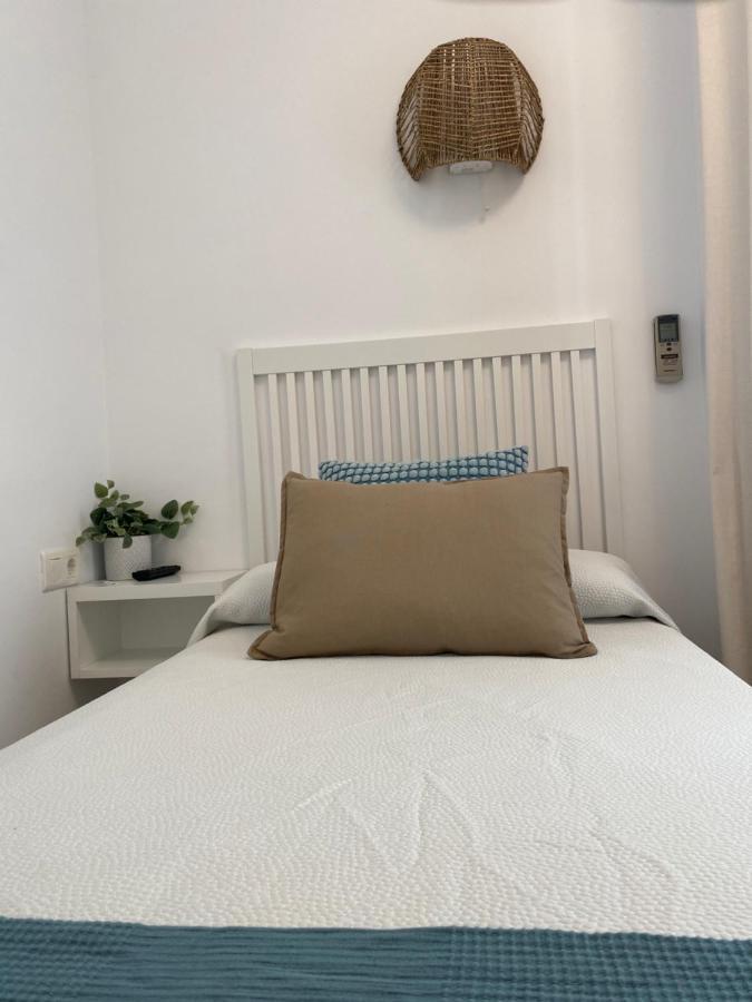 Hostal Andalucia Nerja Extérieur photo