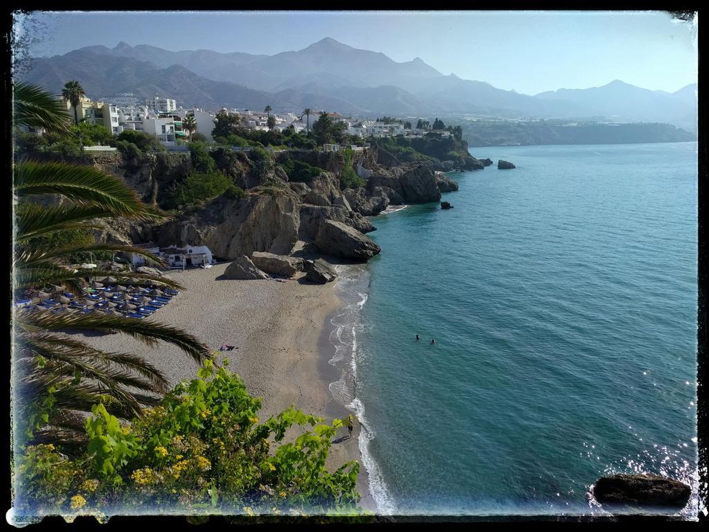 Hostal Andalucia Nerja Extérieur photo