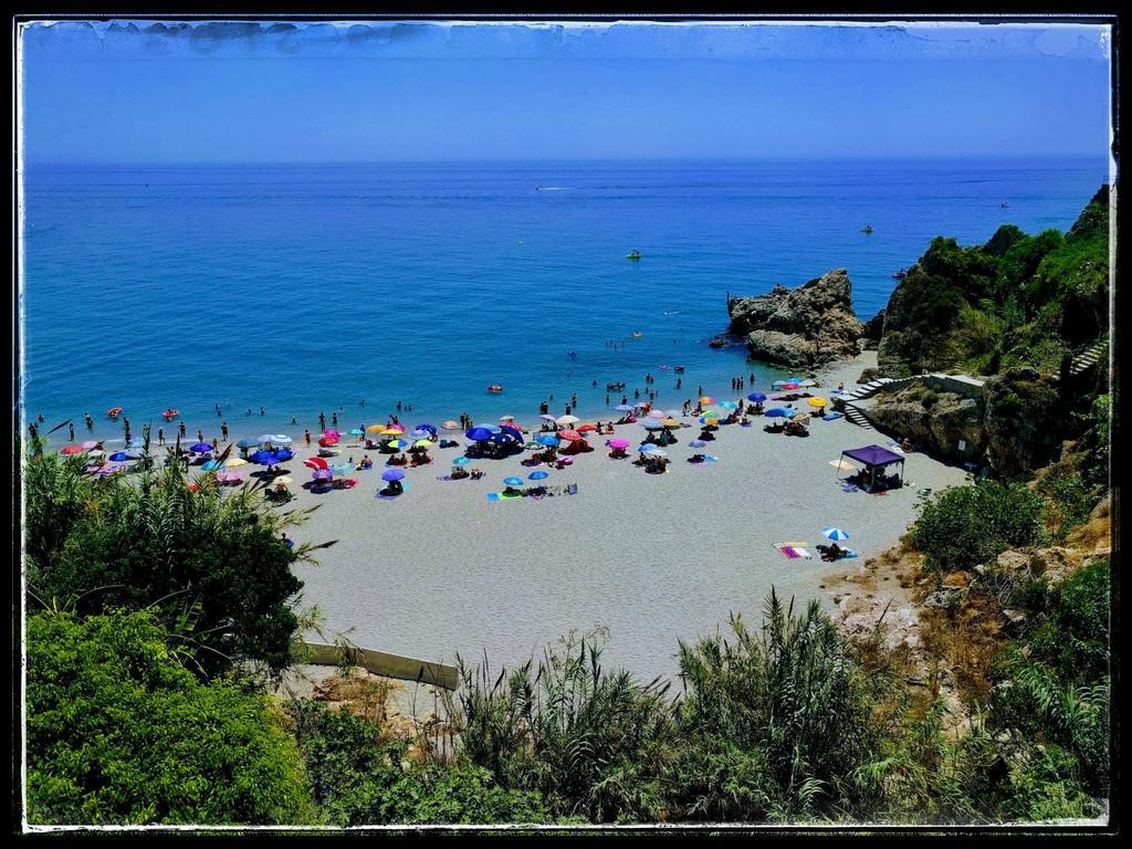 Hostal Andalucia Nerja Extérieur photo