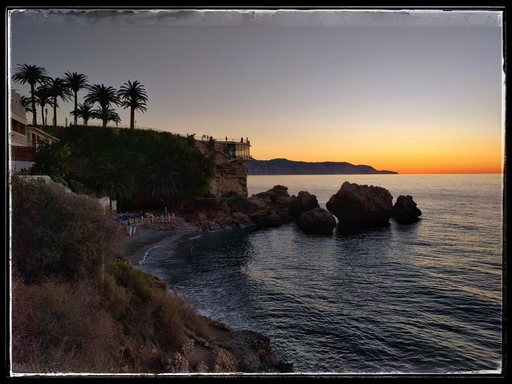 Hostal Andalucia Nerja Extérieur photo