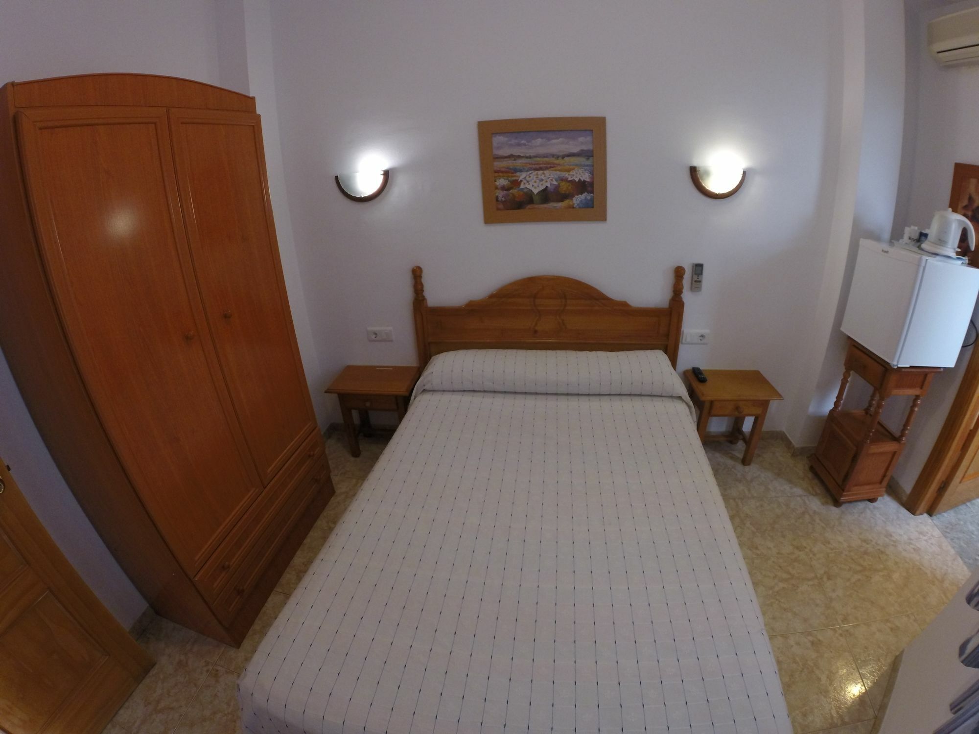 Hostal Andalucia Nerja Extérieur photo